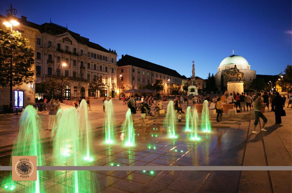 Hotel Fönix Pécs Buitenkant foto